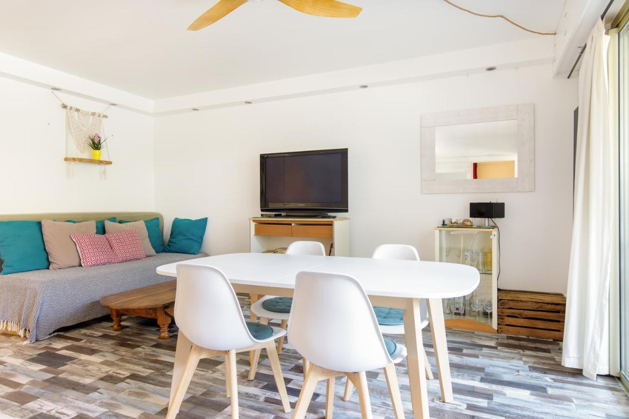 Grand Studio Neuf Face Port Et Plage, Parking Prive Гольф-Жуан Экстерьер фото