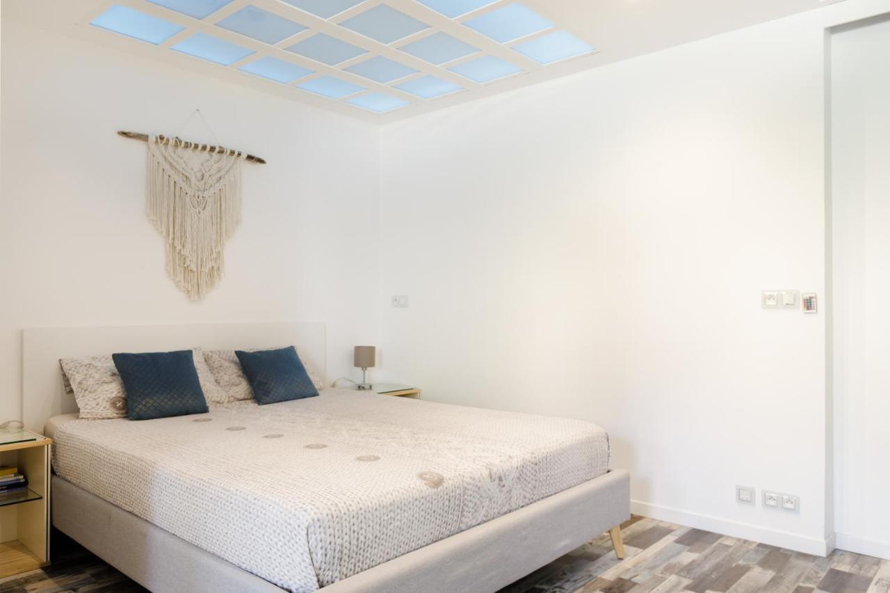Grand Studio Neuf Face Port Et Plage, Parking Prive Гольф-Жуан Экстерьер фото