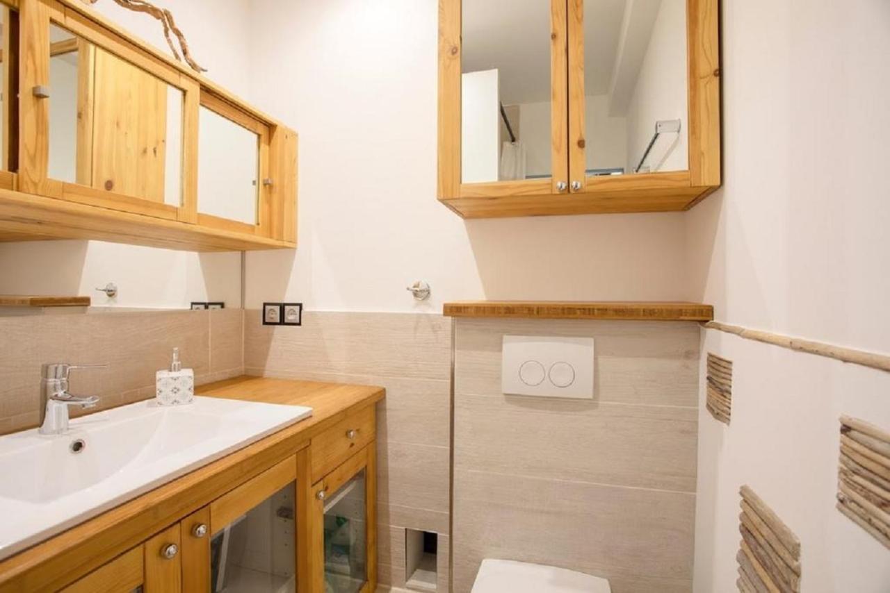 Grand Studio Neuf Face Port Et Plage, Parking Prive Гольф-Жуан Экстерьер фото