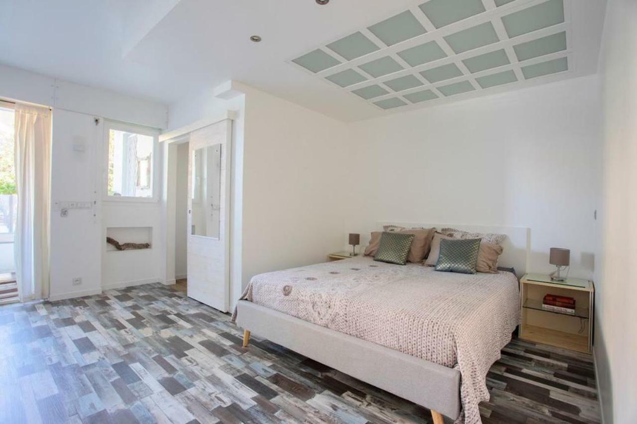 Grand Studio Neuf Face Port Et Plage, Parking Prive Гольф-Жуан Экстерьер фото